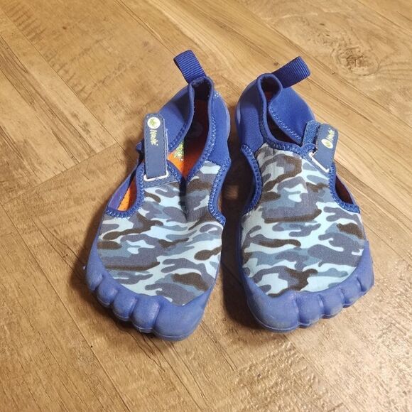 Newtz 11/12 water shoes - Picture 2 of 5